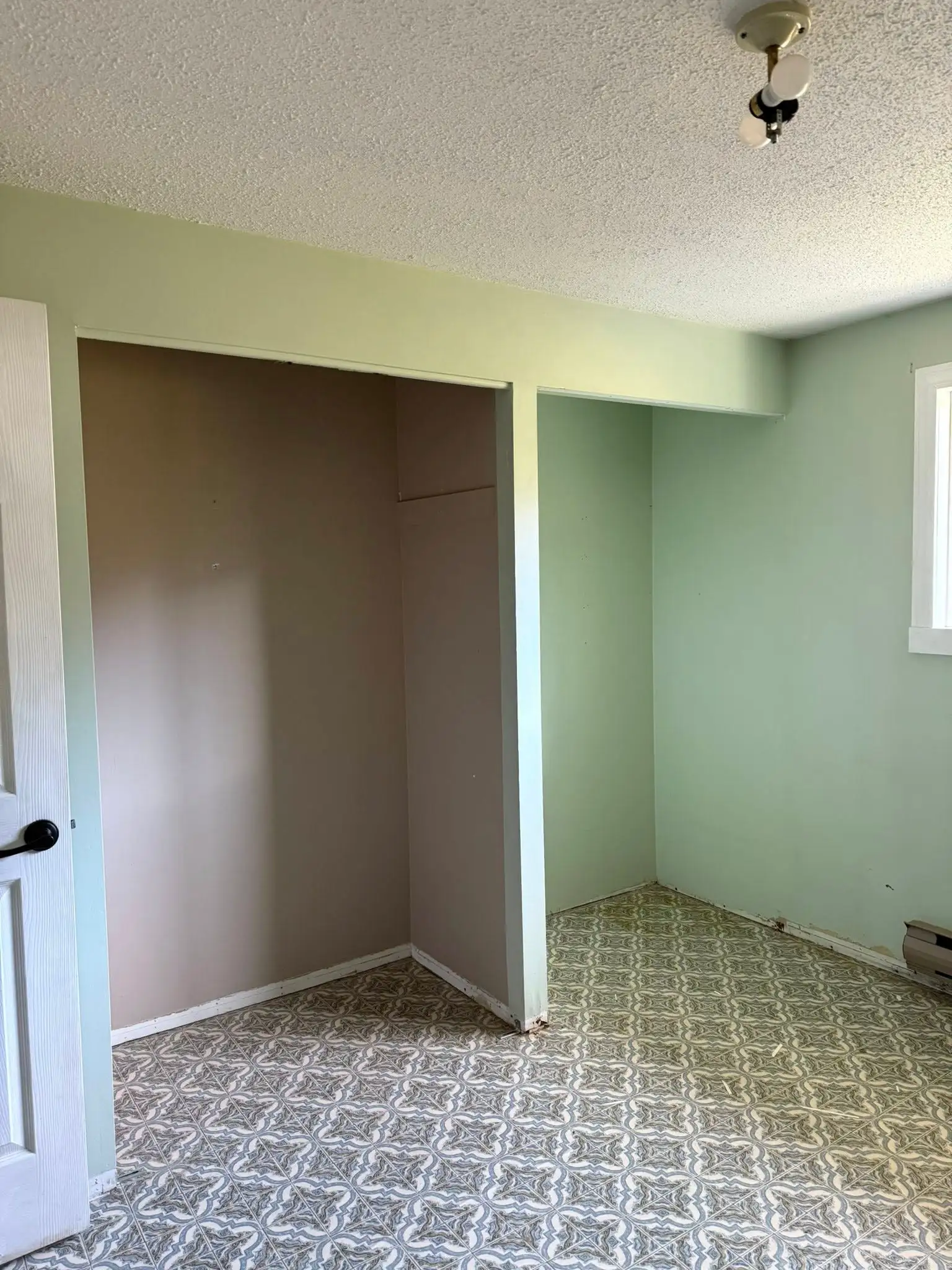 House painting service completed near Skokie IL